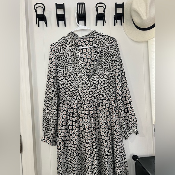 Stella McCartney Dresses & Skirts - Stella McCartney Black and White Floral Dress